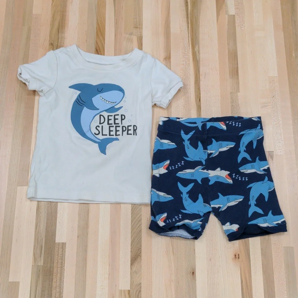 Old Navy Deep Sleeper Shark Pajamas 3T Toddler Short Sleeve PJ Set VGUC